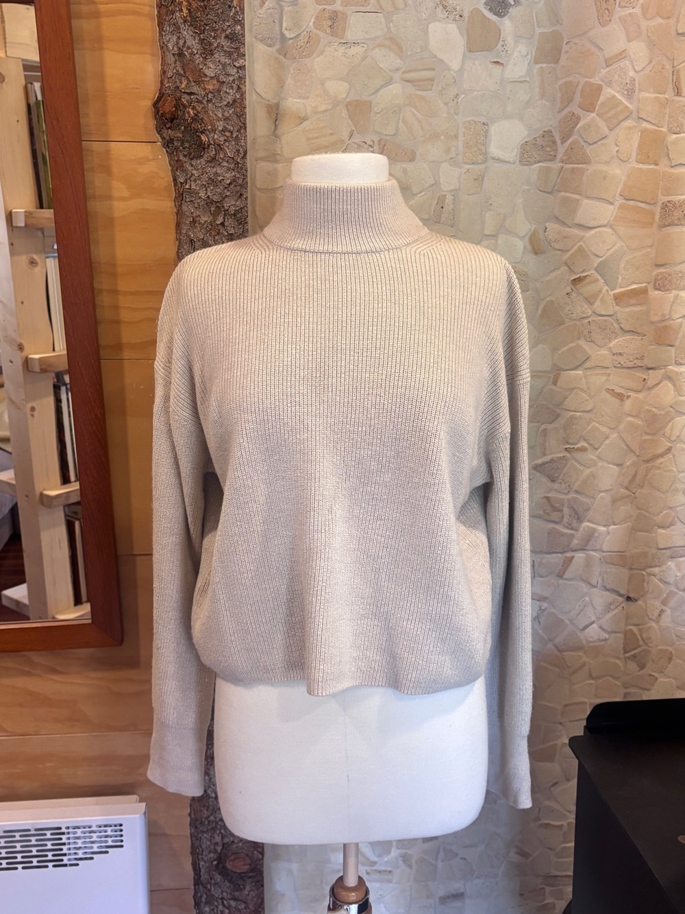 Lululemon Neutral Cream Mock Neck Ribbed Sweater - Women